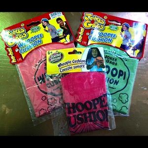 3 pack whoopee cushions!